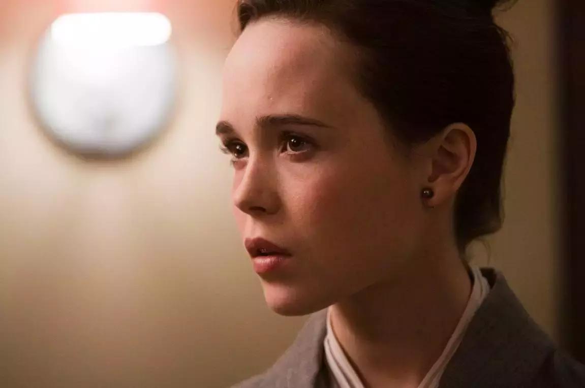 她因同志身份多次收死亡威胁，但她从未想过妥协！