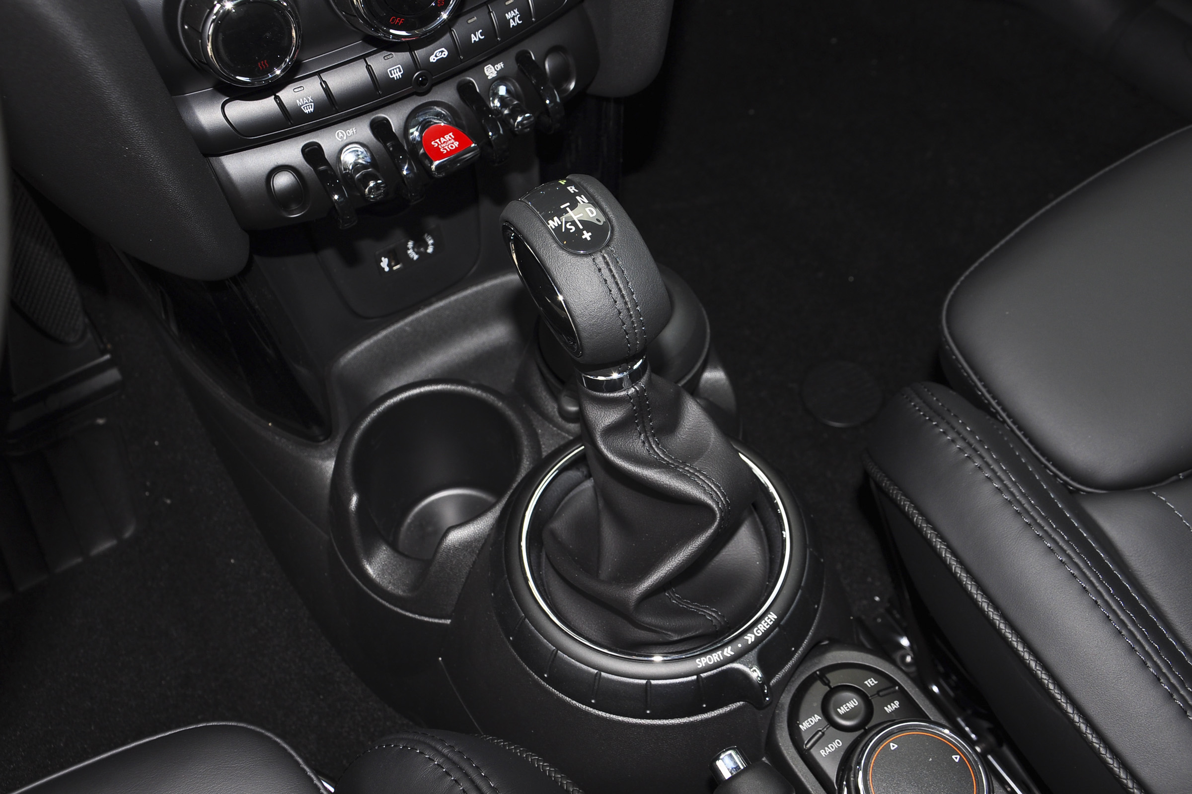 iphone13mini优缺点,宝马mini2011这车优缺点