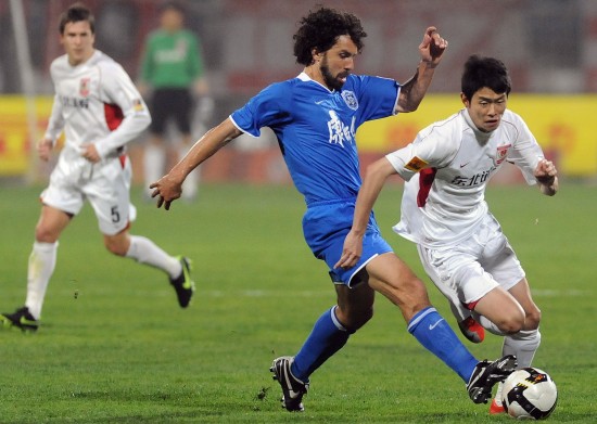 意大利铁腰破韩单刀被昏哨黑学会搓麻加盟泰达为星爷电影配音