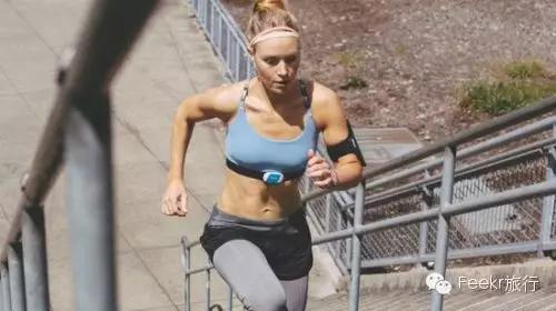 和国外跑友的装备比起来，我们简直在“裸跑”