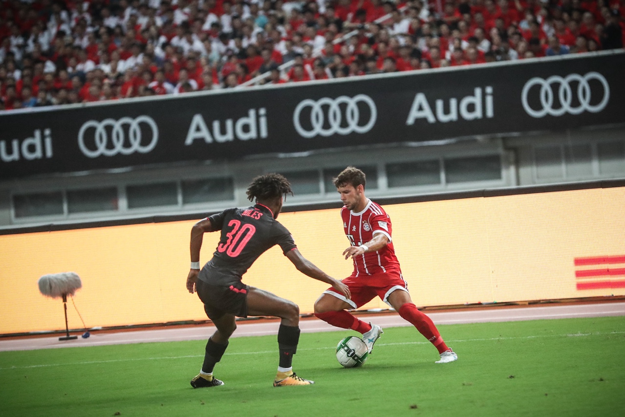 玩儿起足球营销奥迪真的有一套