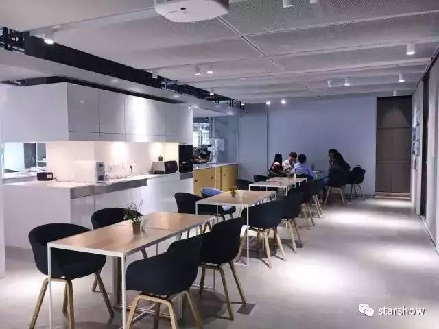 探店｜还以为这家网红店消失了，再遇到要试遍他们家的菜单