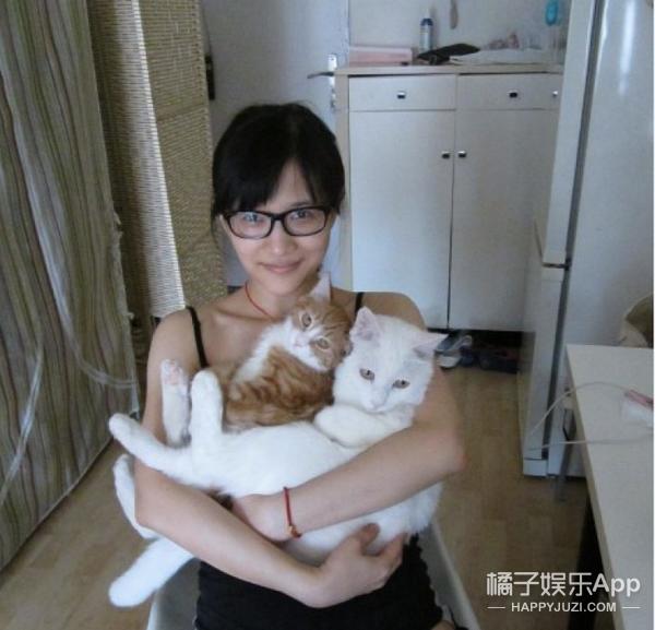 papi酱婚姻给女人带来了什么,美貌与才华于一身的网红papi酱