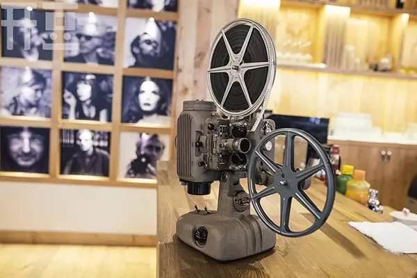 可以边吃边看的餐厅,免费试吃全套餐