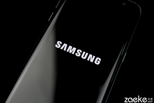 三星s7edge曜岩黑还是星钻黑好看,三星s7edge银色实拍图