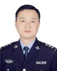 监狱民警的感人故事,微故事警察