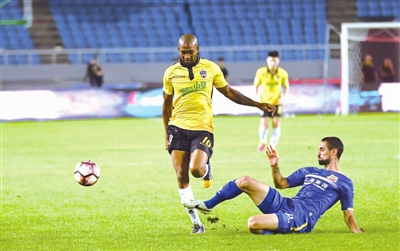 深陷保级泥潭小草队主场又被对手逼平