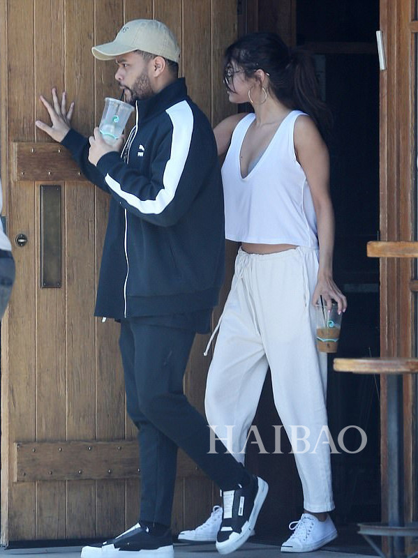 夏日质感型格还属Monochrome！傻脸娜、Gigi带头引领顺色搭配：“专一”这件事，在穿衣上同样有魅力！