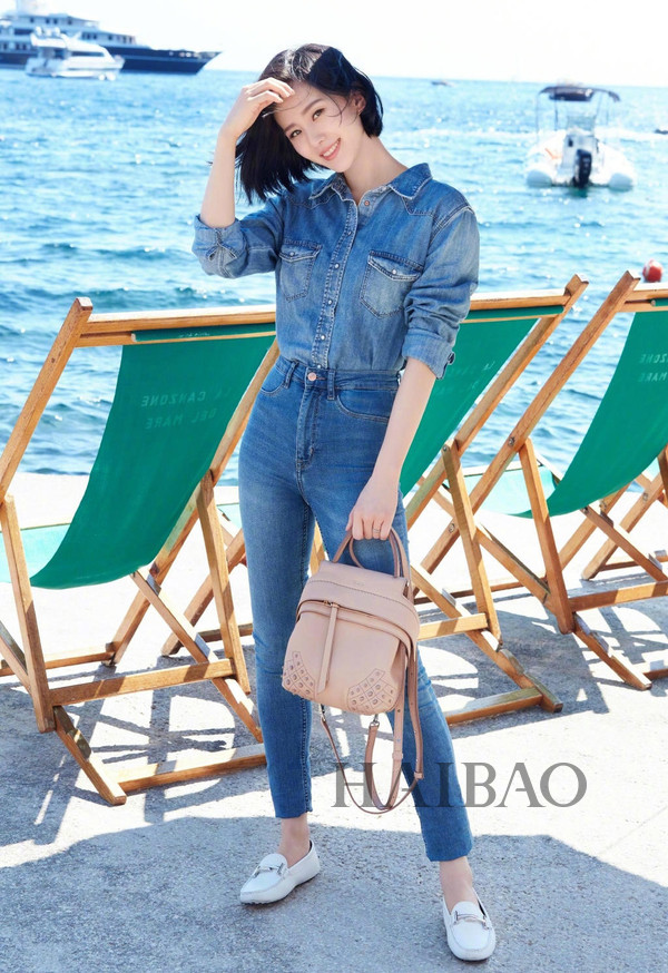 夏日质感型格还属Monochrome！傻脸娜、Gigi带头引领顺色搭配：“专一”这件事，在穿衣上同样有魅力！