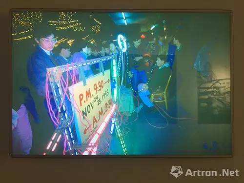 「带你看展览」街头、酒吧、工地…………没空间，大尾象是这样做展览的