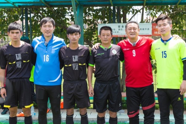 晋级总决赛的两支队伍谁强,晋级赛队伍剩下俩人