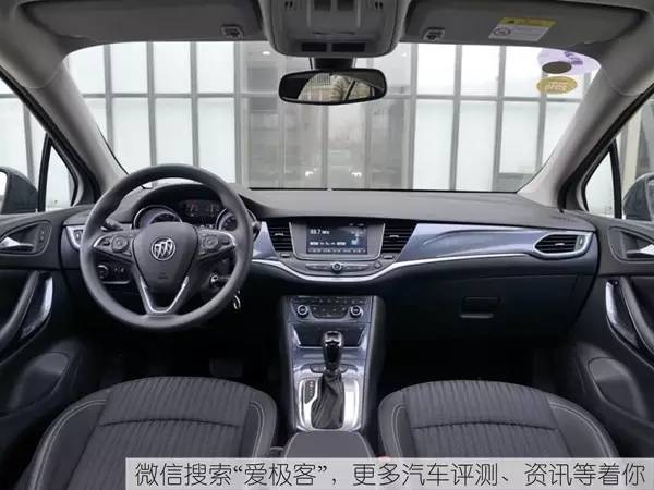 年轻人喜欢的两厢车,为什么年轻人喜欢两厢车