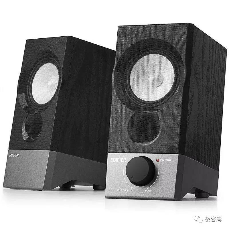 台式电脑耳机跟音响选哪个,耳机和音响电脑买哪个好