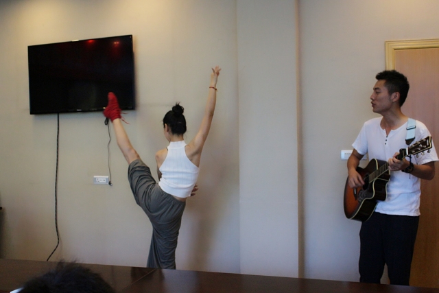 魅力中国城我们一起为凉山加油,魅力中国城城区在行动