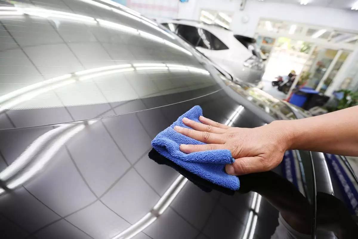 穷人打蜡富人镀膜？｜Y车评