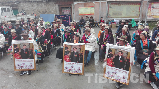 加查县拉绥乡“接地气”的宣讲，助推“四讲四爱”活动走向深入