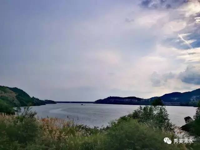 「浠世好文」白莲河上小天池