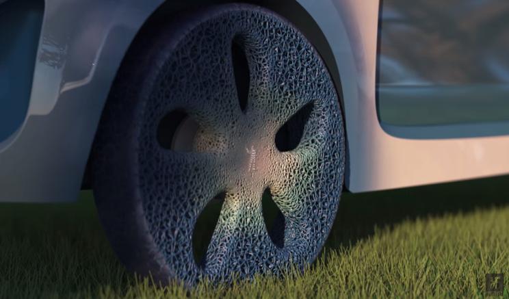 YSL高跟轮滑鞋、Aēsop芥末味牙膏、美的无烟自动炒菜机，它们也许都能买到，但天猫奢侈品频道你可能看都看不到