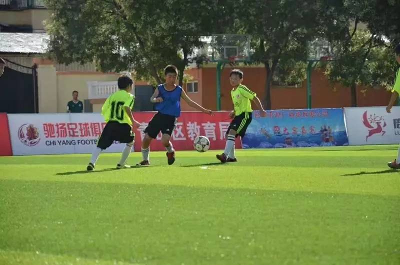 校园足球训练新闻宣传报道,光荣道小学男子足球队