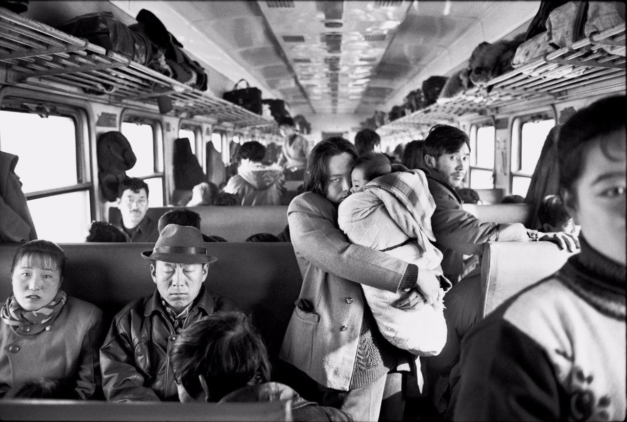 火车上吵闹原视频,火车上人声鼎沸视频