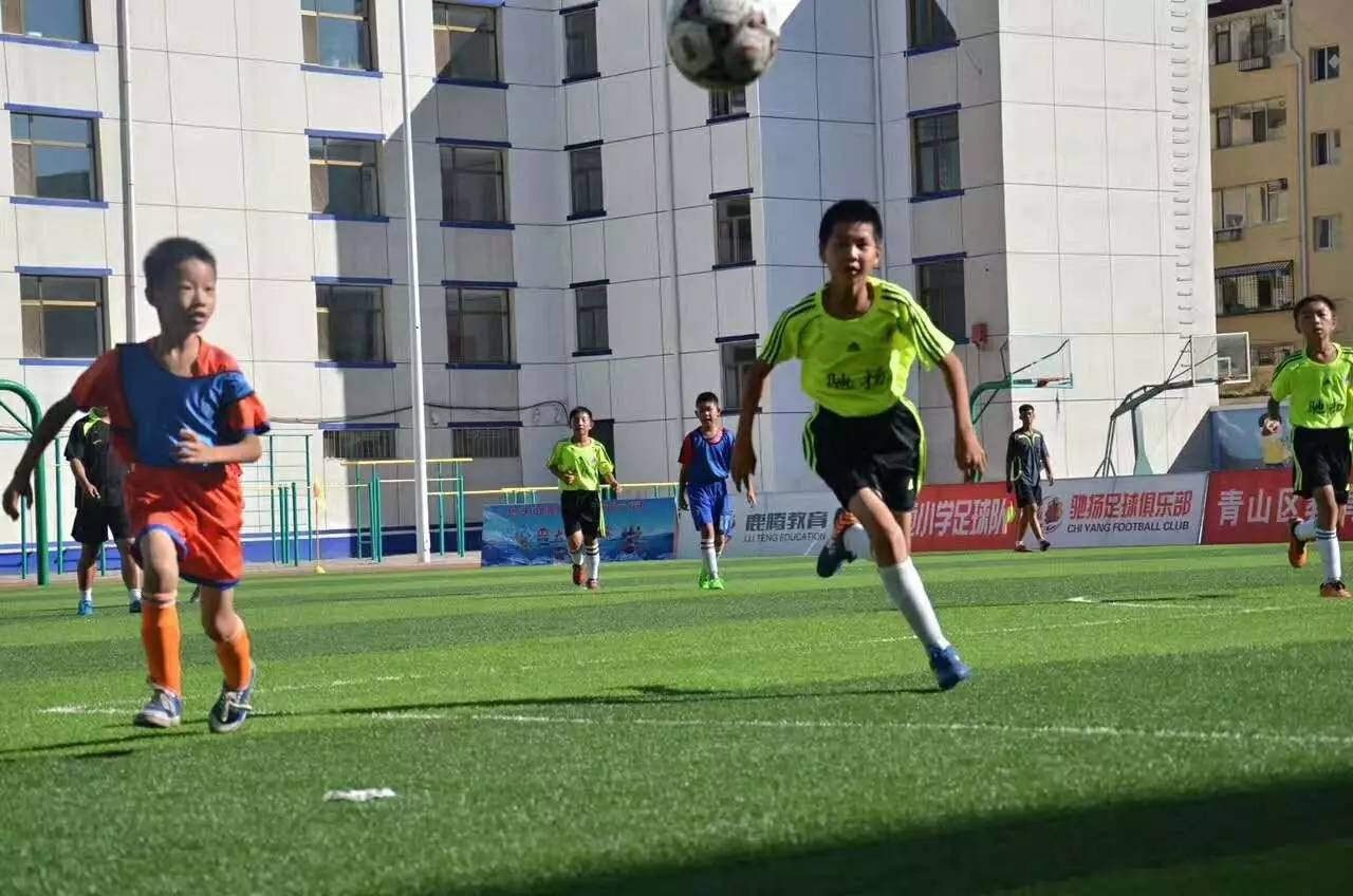 校园足球训练新闻宣传报道,光荣道小学男子足球队