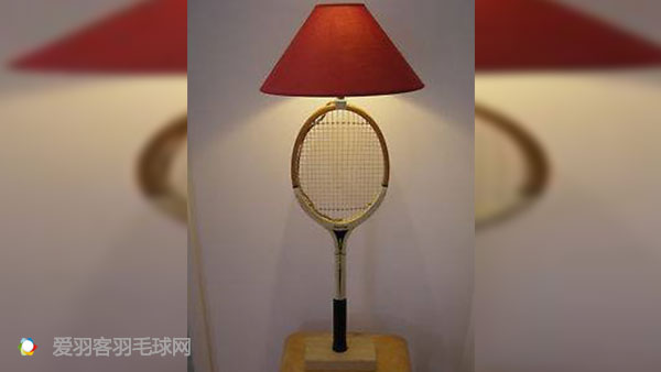 羽毛球拍建议不建议买旧的,旧羽毛球拍变新的