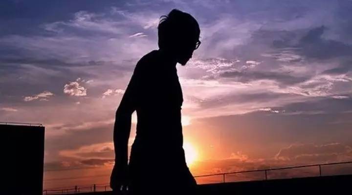 与忧伤和落日般的“柏庄”对话丨洪放《柏庄谋杀》「小说月报新刊精彩」