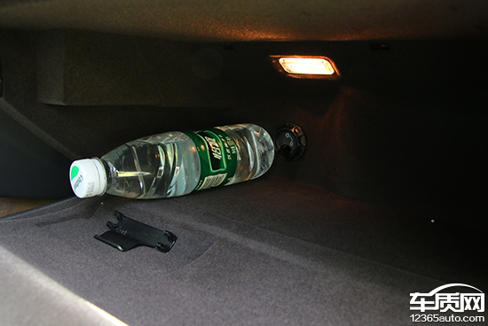 试驾2017款奥迪a6l,试驾17款奥迪a6l1.8t