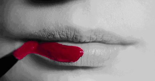 男朋友送你口红100支,男朋友一支口红都不愿意送你