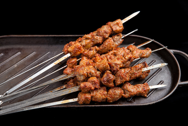 歪？别的小朋友都去吃好吃的了，你啥时候带我去啊？