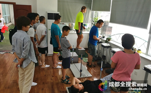 全搜索带大家开“运动处方”有人几乎每项测试都拿满分