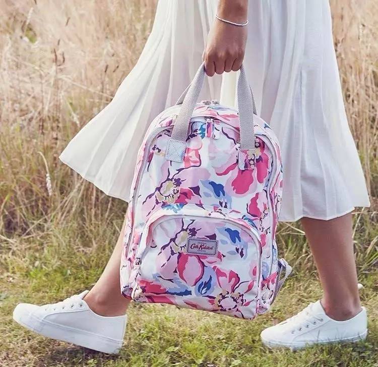 百搭双肩包推荐小众高级感,一款兼顾颜值与实用的双肩包