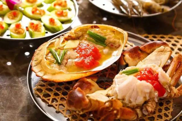 歪？别的小朋友都去吃好吃的了，你啥时候带我去啊？