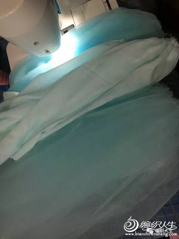 背心蓬蓬裙怎么搭配衣服才好看,钩布结合儿童裙图解