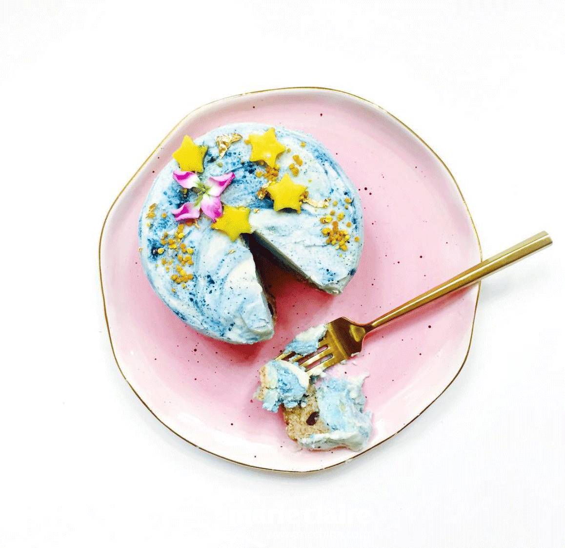 手机壳也可以照镜子补妆,手机壳可补妆