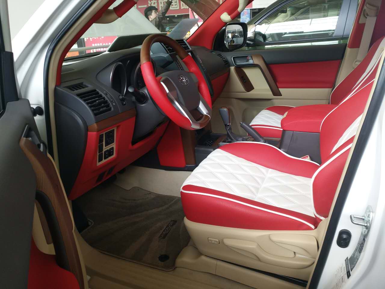 丰田普拉多2700中东版多少钱落地,丰田霸道普拉多2700现在的价格