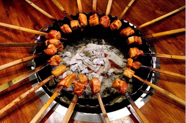 成都好吃的烤肉店推荐,来成都必体验的一家烤肉店
