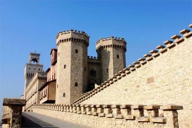 张裕瑞那城堡酒庄2016r2纪念版,陕西张裕瑞那城堡酒庄门票