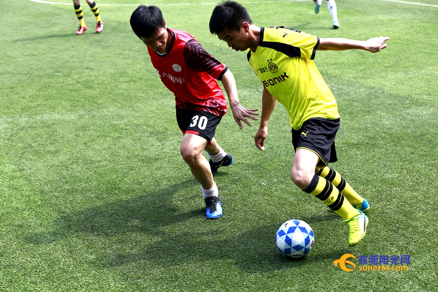 校友齐聚燃热血青春第二届东莞全国高校校友足球联赛开波