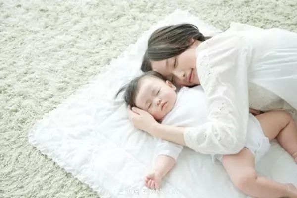 专家特诊丨宝宝卵圆孔未闭必须要手术吗？产后「下面」胀痛且流不明液体是怎么回事？