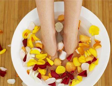 秋天润肺去燥的泡脚方,秋天泡脚的最佳时机