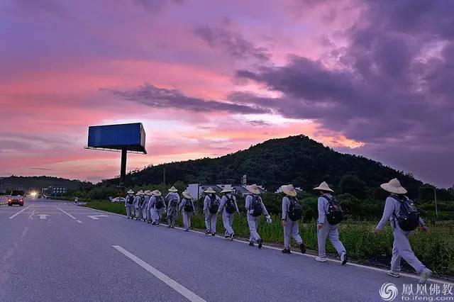 徒步登九华山,九华山徒步朝拜攻略视频