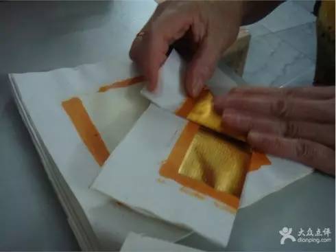 黄纸手工折纸菠萝元宝,中秋节元宝折纸的教程简单又漂亮