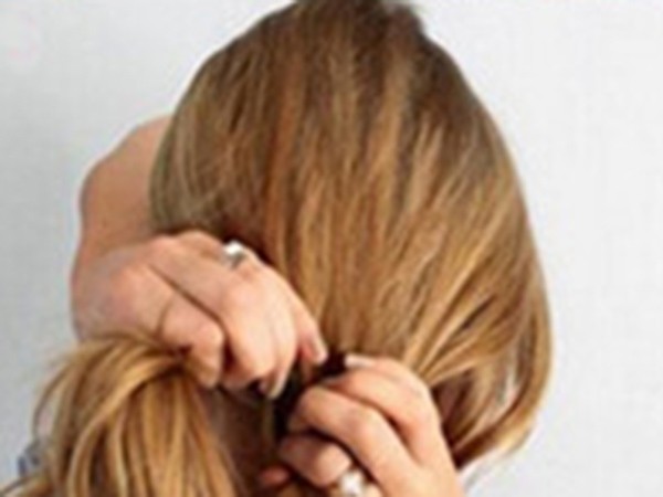 鱼骨辫半扎发编发教程简单好看,儿童刘海编发鱼骨辫