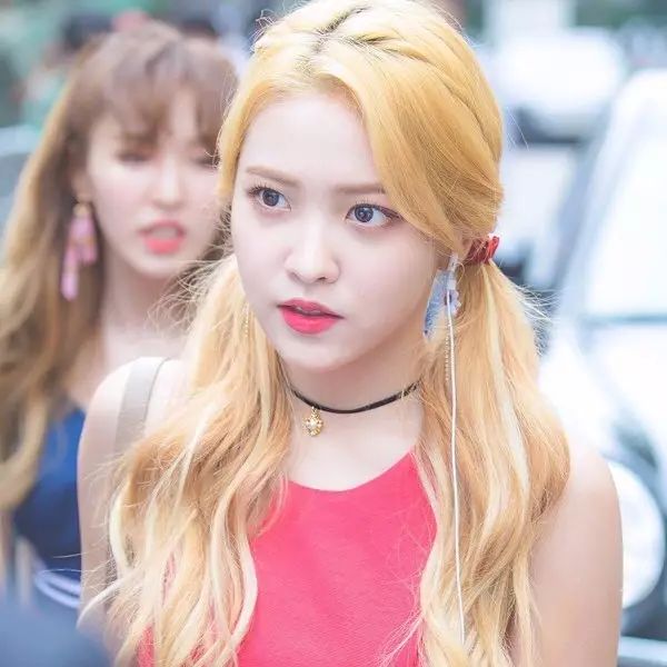 韩国今年流行的饰品,今年最火的高端饰品