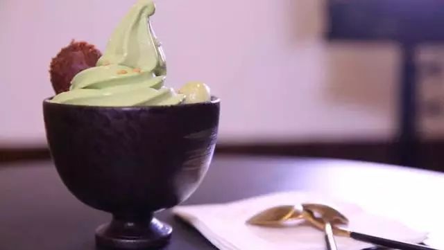 「霸王餐」请问你今天要来点兔子吗？火遍朋友圈的网红抹茶店要送“绿”了！