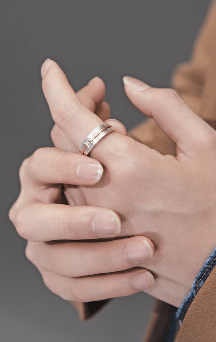 时装大片主视觉,正装写真服装