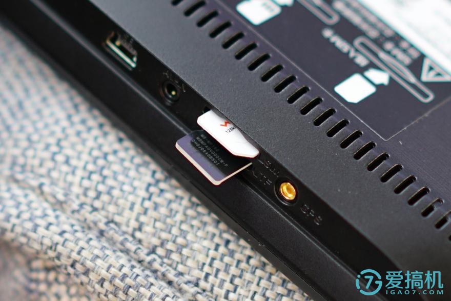 小蚁行车记录仪后视镜版开机,小蚁行车记录仪带循环录像功能