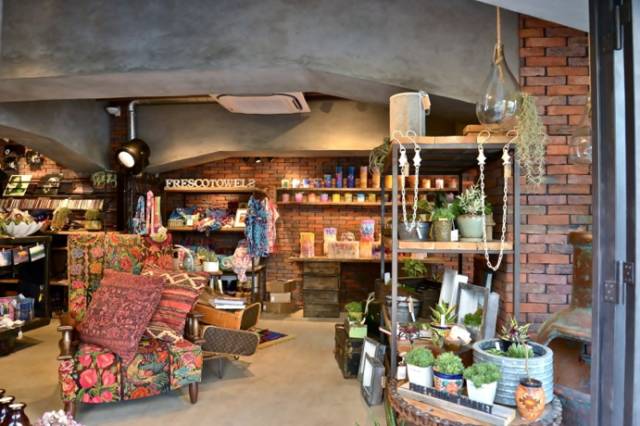 国庆节去东京？那这条微信你得收好了！20家不务正业的最时髦小店让你买不停……