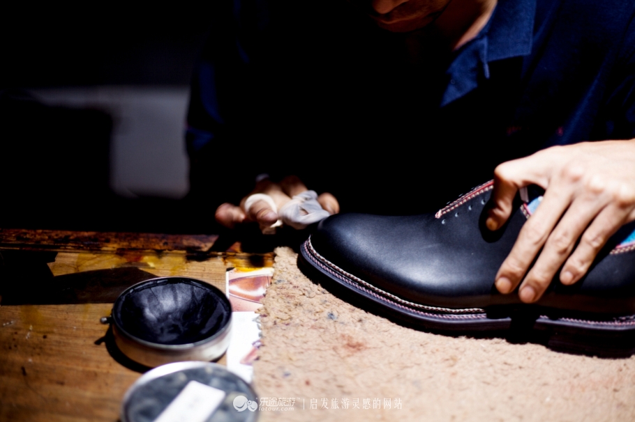 正宗高档老北京鞋,北京1978手工皮鞋加盟